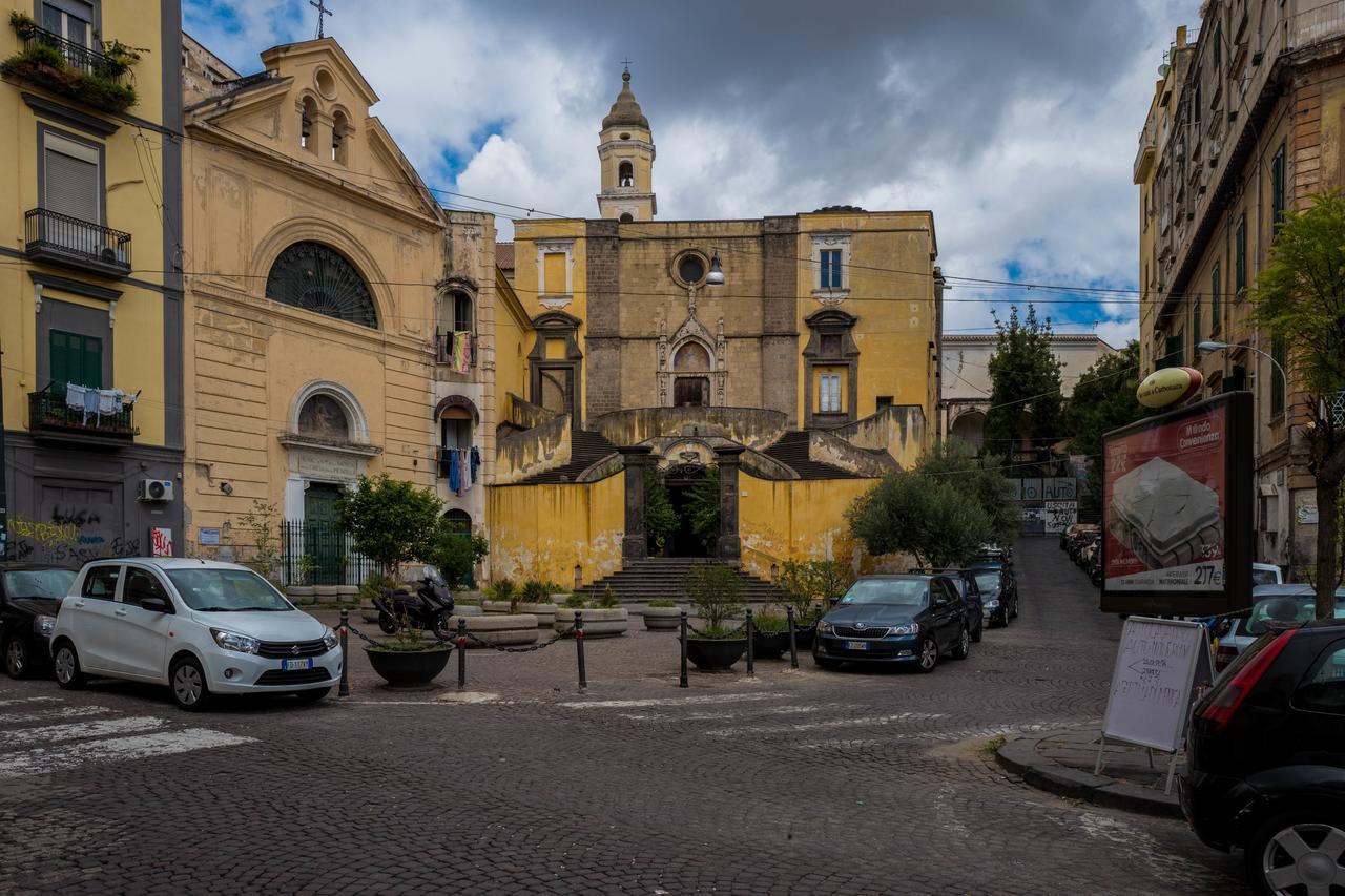Art Suite Nel Cuore Di Napoli Exterior photo