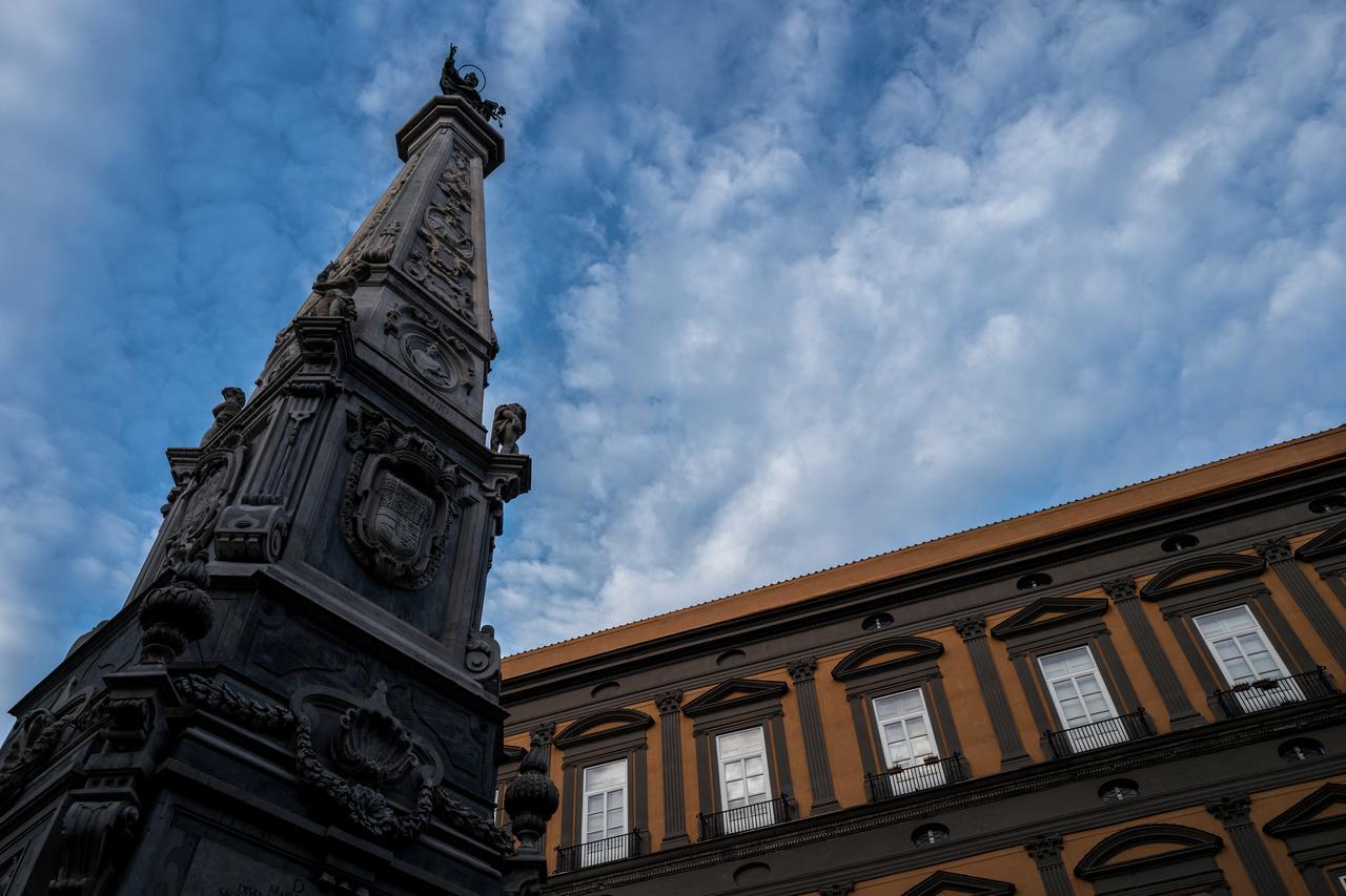 Art Suite Nel Cuore Di Napoli Exterior photo