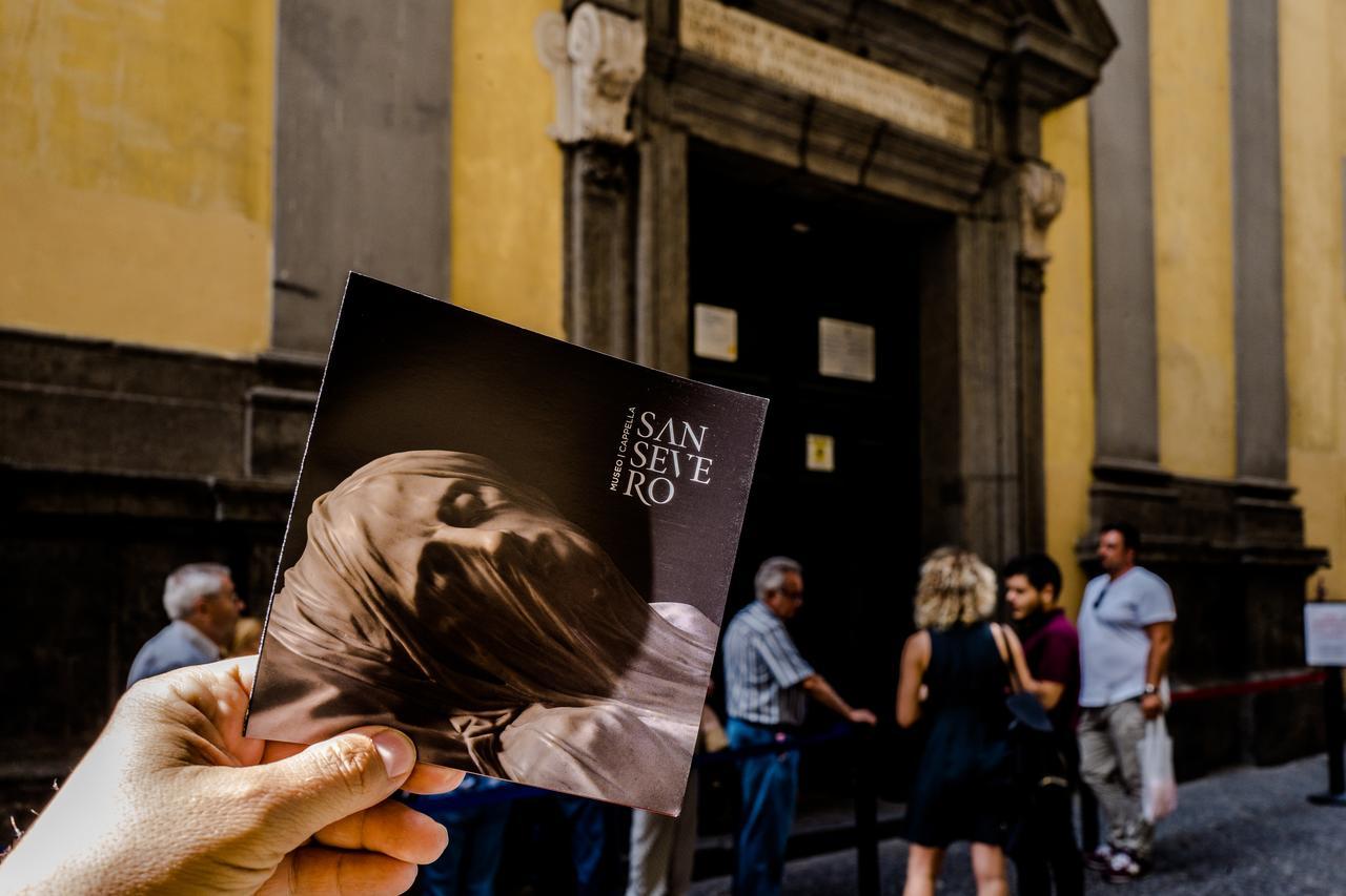 Art Suite Nel Cuore Di Napoli Exterior photo