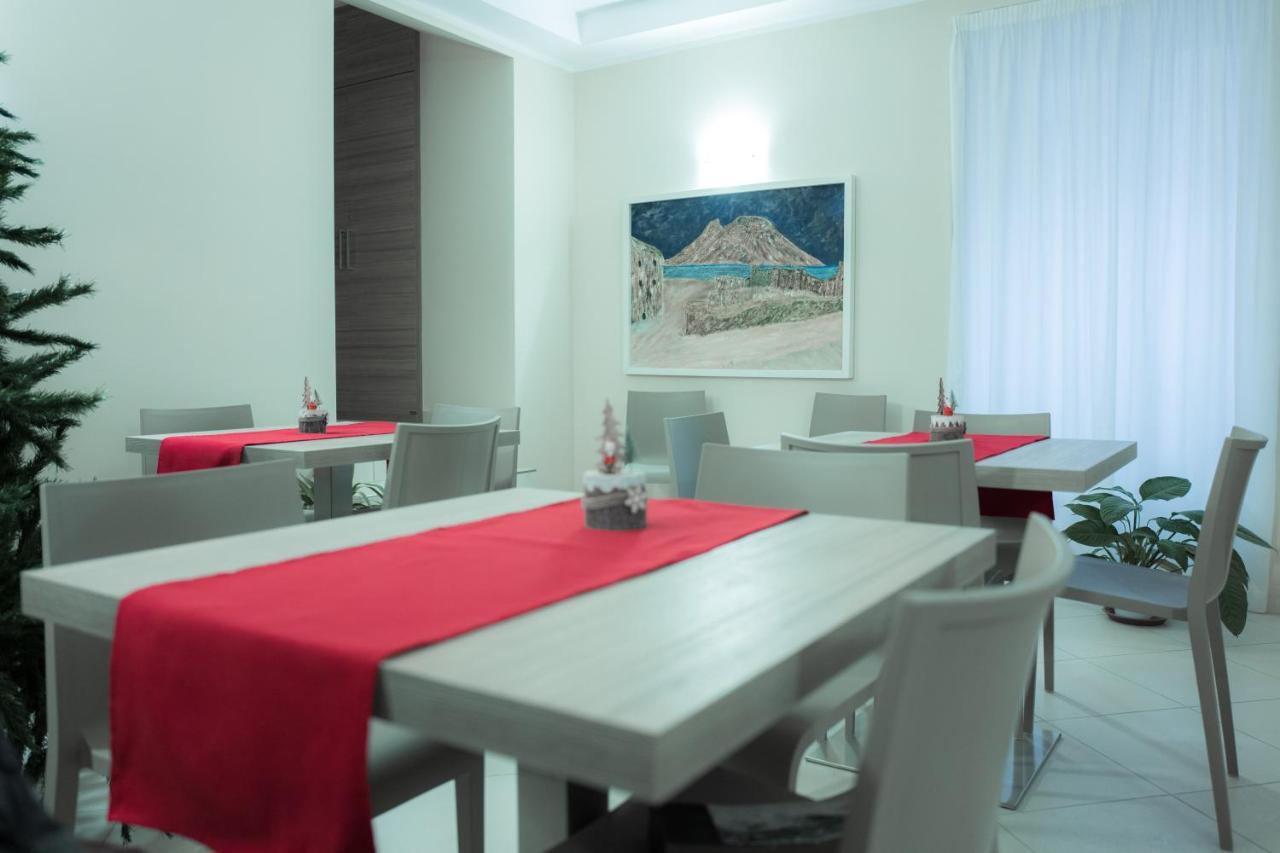 Art Suite Nel Cuore Di Napoli Exterior photo