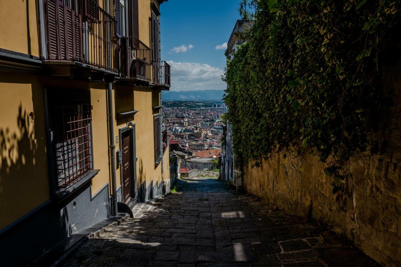 Art Suite Nel Cuore Di Napoli Exterior photo