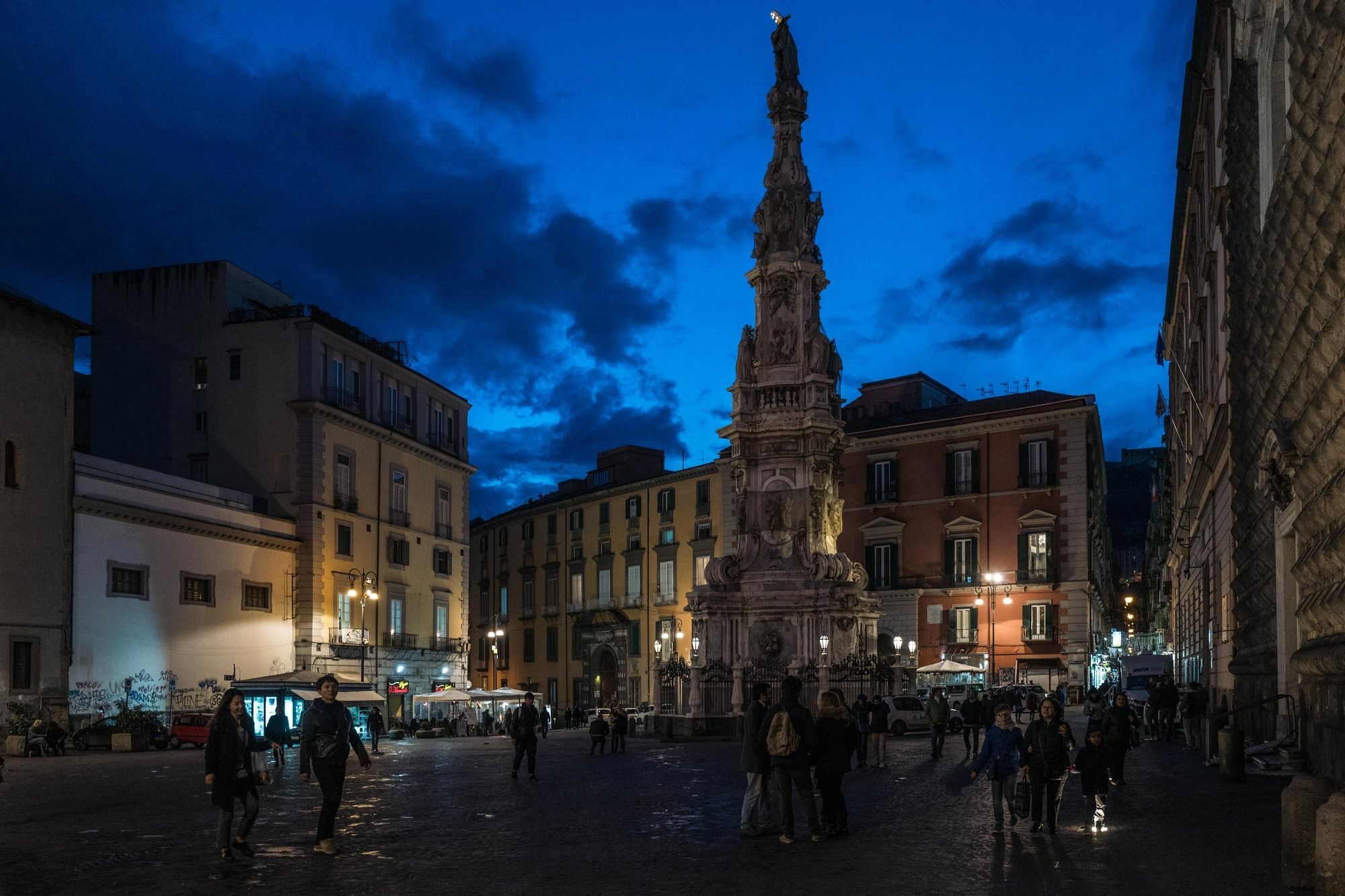 Art Suite Nel Cuore Di Napoli Exterior photo