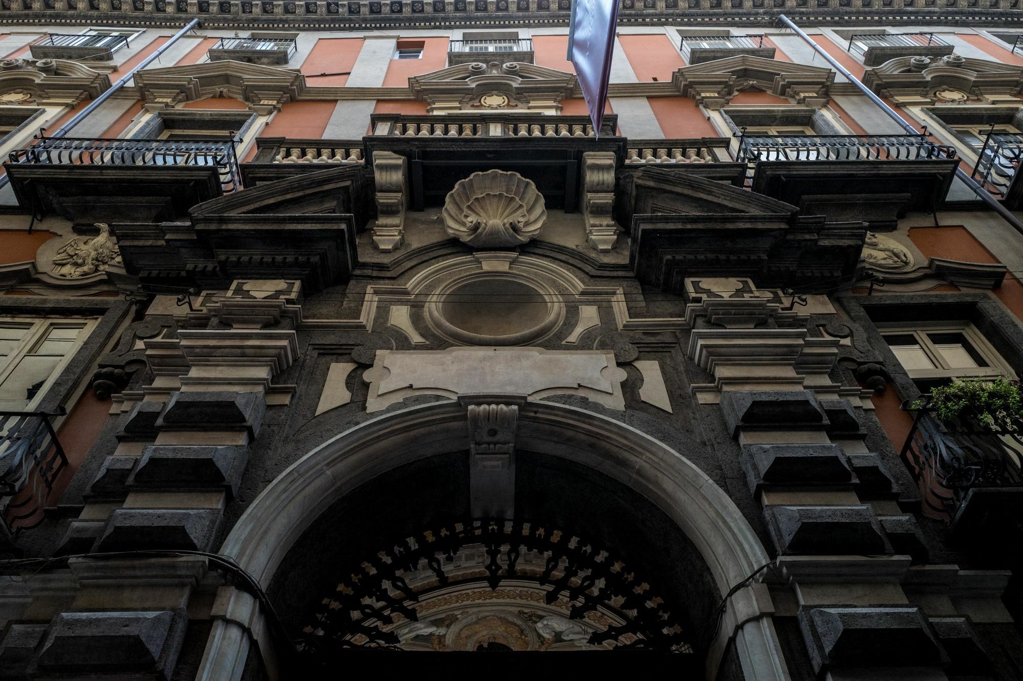 Art Suite Nel Cuore Di Napoli Exterior photo